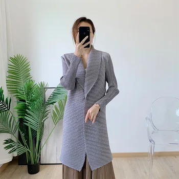 Trençkot kadın Bahar Miyake issey Miyake Pilili Moda Katı Tek Düğme Yüksek Sokak Gevşek Büyük Boy Kadın Uzun Kollu Palto