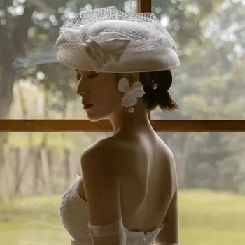 Fransız Zarif Bayanlar Beyaz Saten Derin Fedoras Büyük İnci Yay Yüz Peçe Fascinators Büyük Düğün Şapka Gelin Parti Şapka Headdress